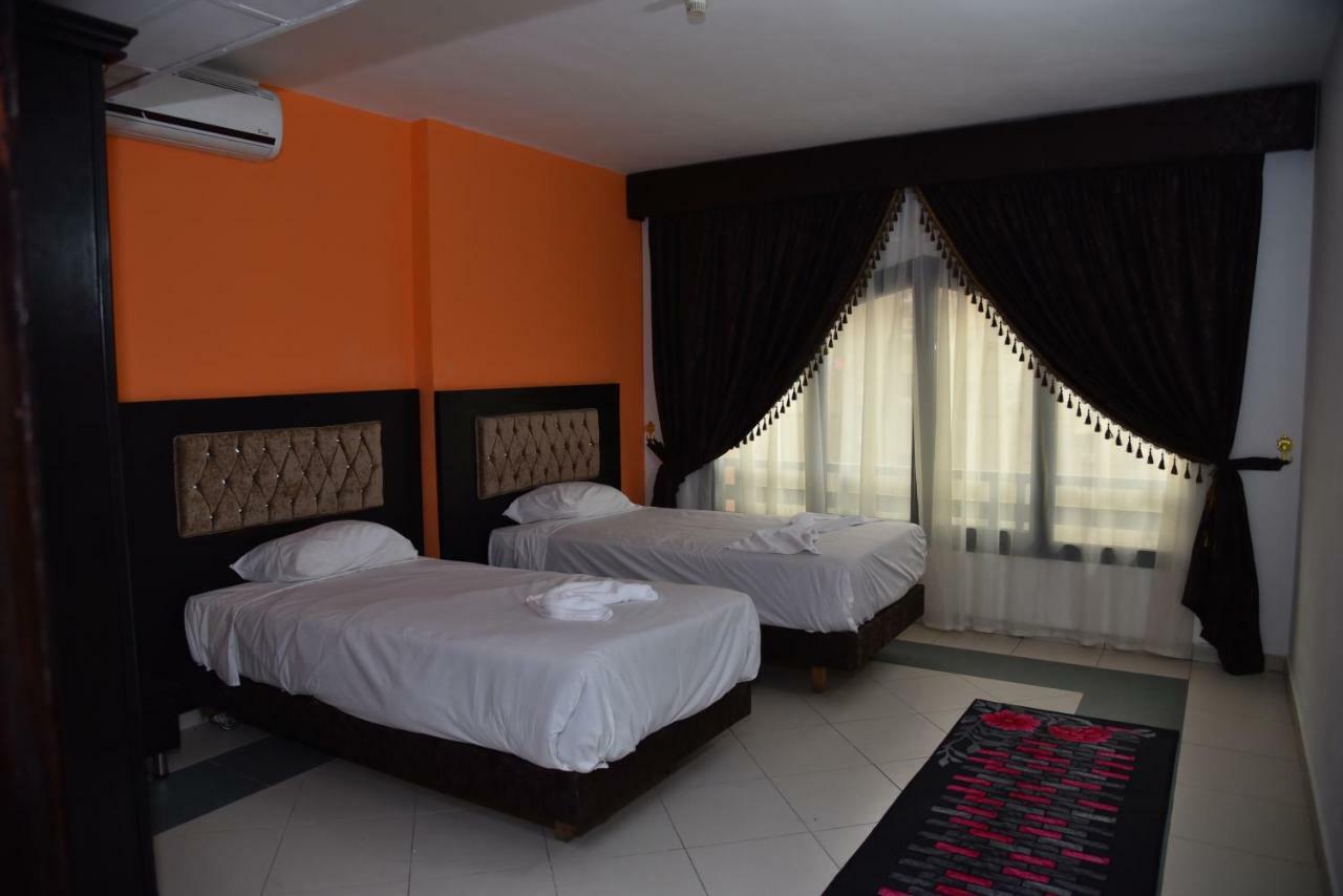 Royal Pyramids Hotel Kairó Kültér fotó