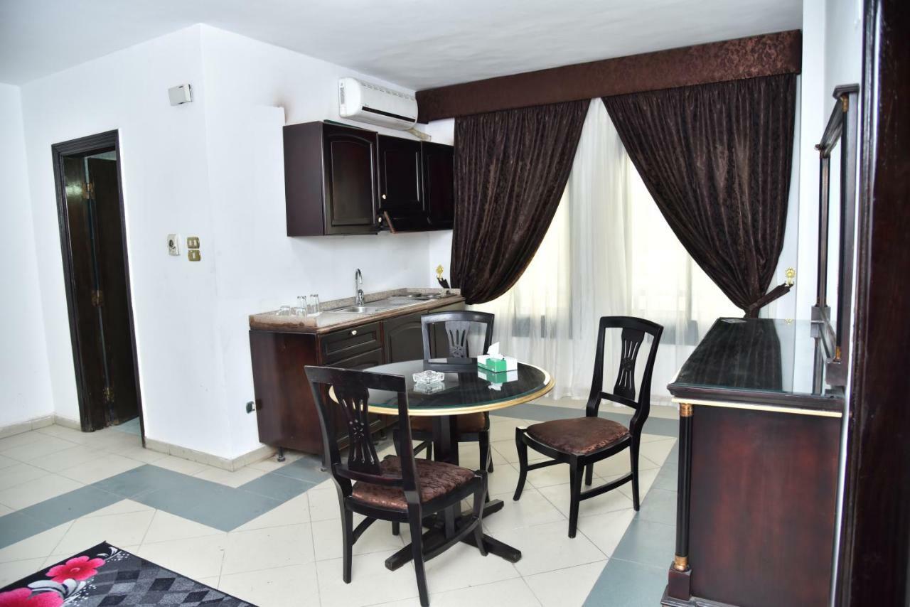 Royal Pyramids Hotel Kairó Kültér fotó